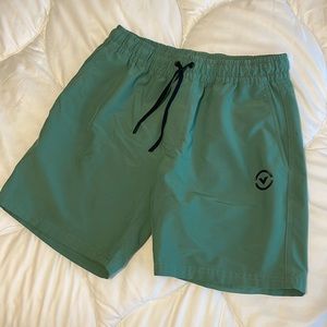 Virus Men Lightweight Active Short Medium.